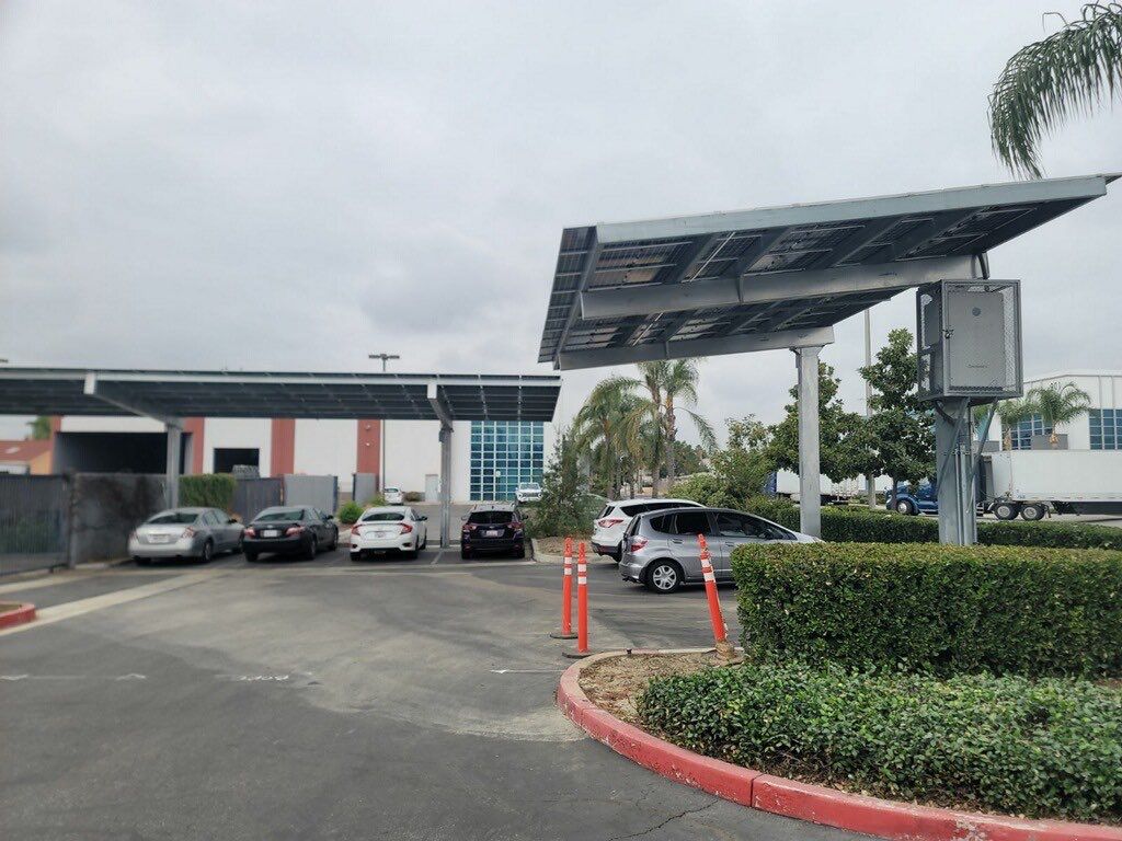 Ontario Warehouse – 72 kW Solar Carport & 157 kWh Battery Backup